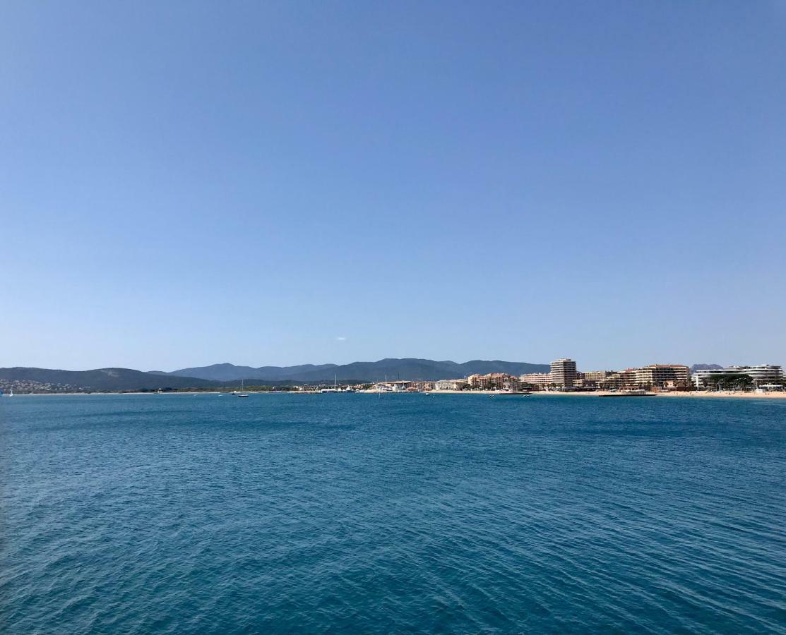 Appart' Au Port Apartment Fréjus Екстериор снимка