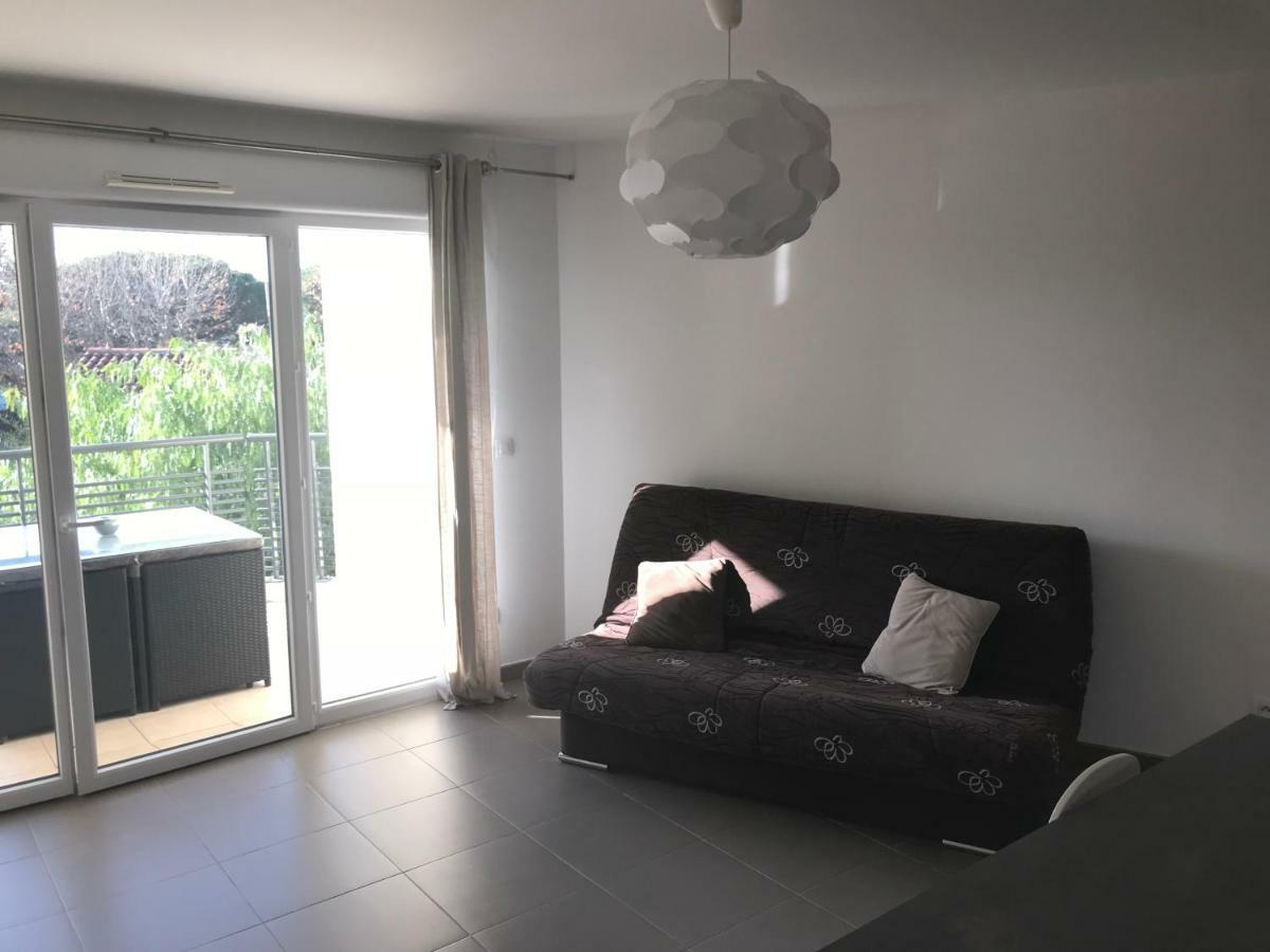 Appart' Au Port Apartment Fréjus Екстериор снимка