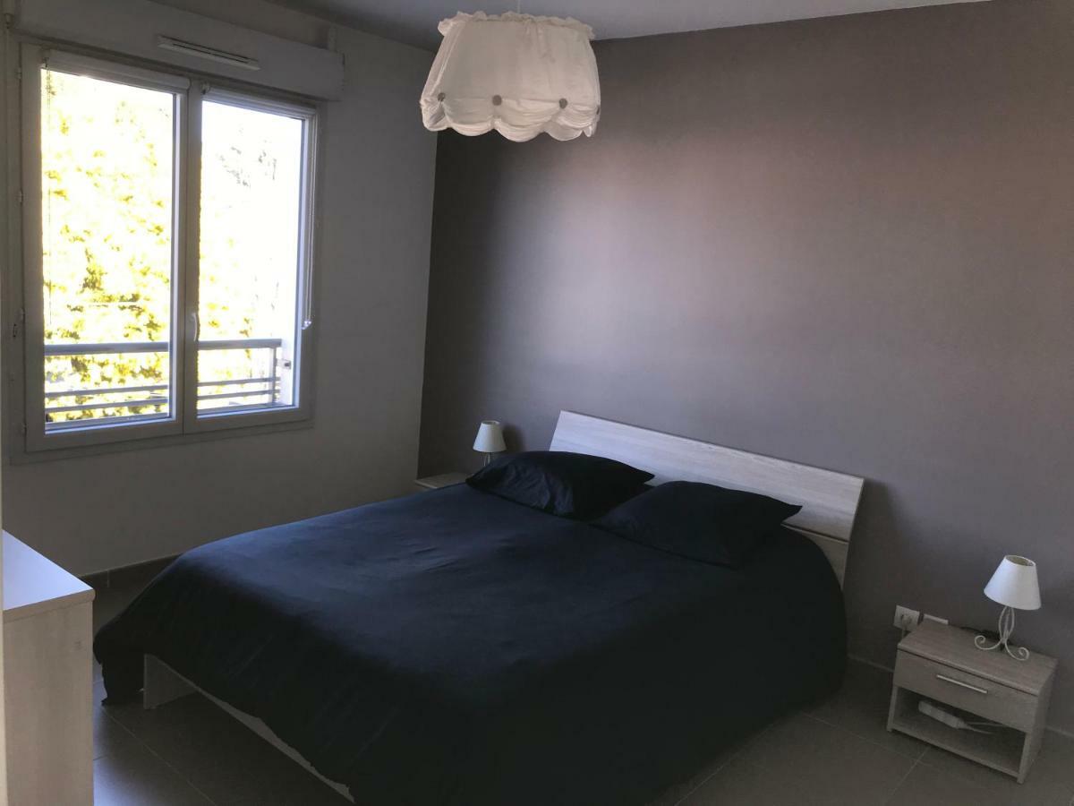 Appart' Au Port Apartment Fréjus Екстериор снимка