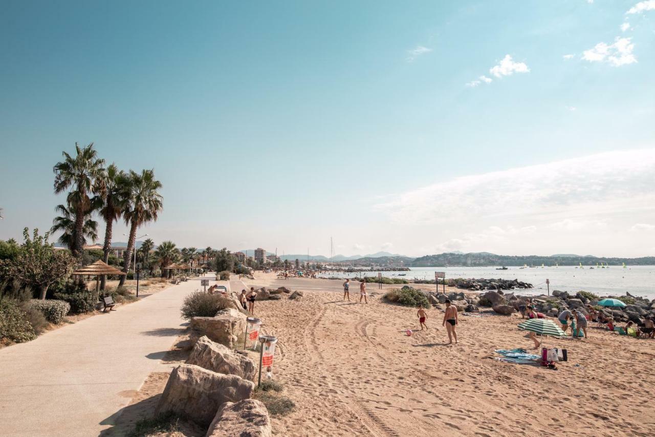 Appart' Au Port Apartment Fréjus Екстериор снимка